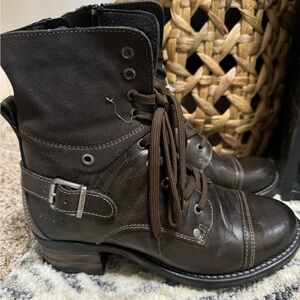 Taos Crave Women’s Boots. Size 37